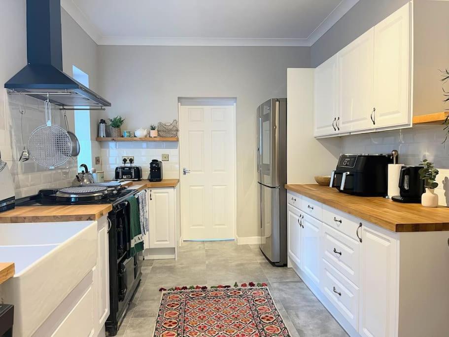 Artistic 3 Bed In Old Trafford Next To Mufc *