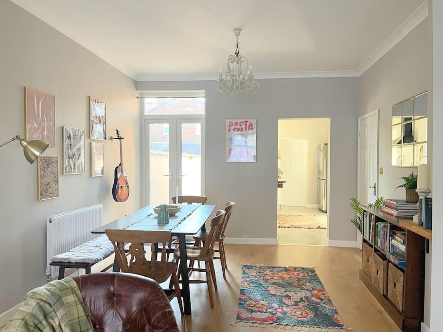 Artistic 3 Bed In Old Trafford Next To Mufc