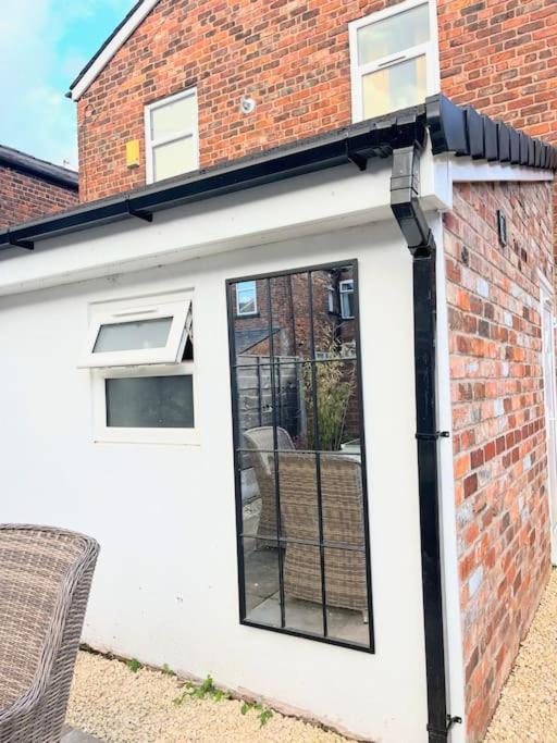 Artistic 3 Bed In Old Trafford Next To Mufc *