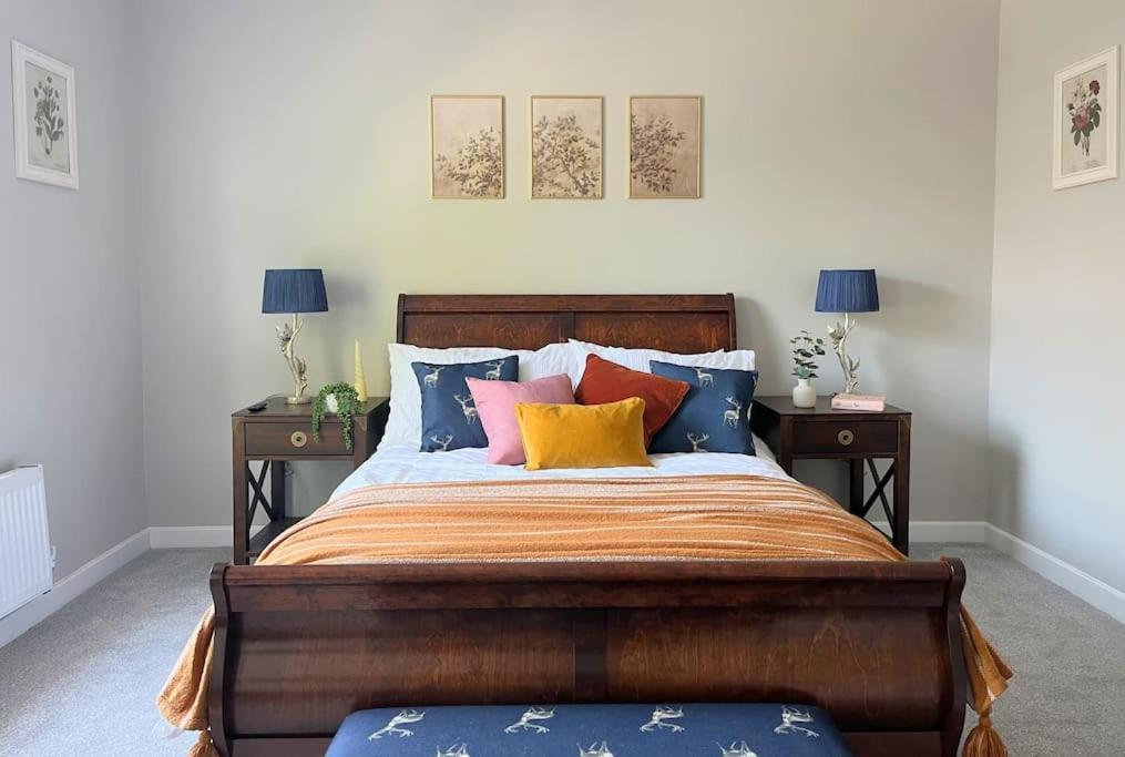 Artistic 3 Bed In Old Trafford Next To Mufc Holiday home