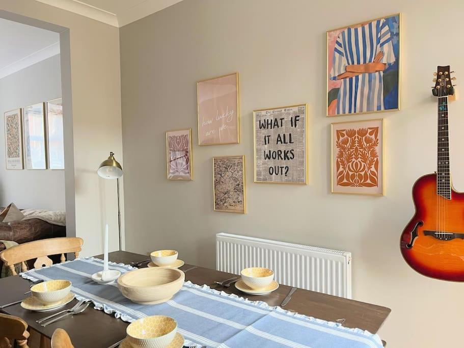 Artistic 3 Bed In Old Trafford Next To Mufc Holiday home *