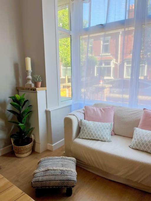 Artistic 3 Bed In Old Trafford Next To Mufc Holiday home